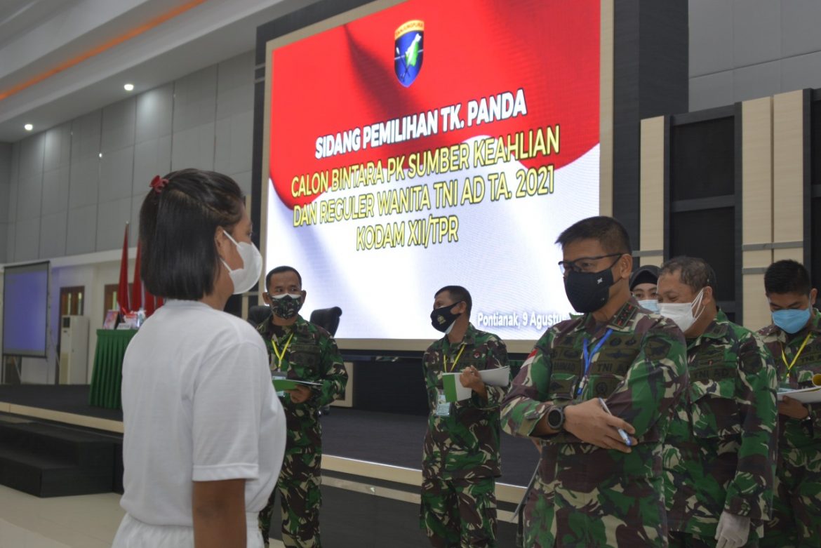 Pangdam XII/Tpr Pimpin Sidang Panlih Caba PK Keahlian Pria dan Reguler Wanita TNI AD TA 2021