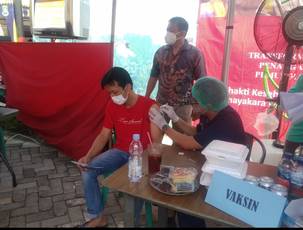 Vaksin Merdeka Dengan Tag Line “Gak Vaksin, Gak Keren” Di Gelar Kampung ATM Gondrong