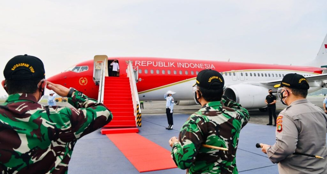 Dengan Pesawat Merah Putih,Presiden Jokowi Kunjungan Kerja ke Jatim