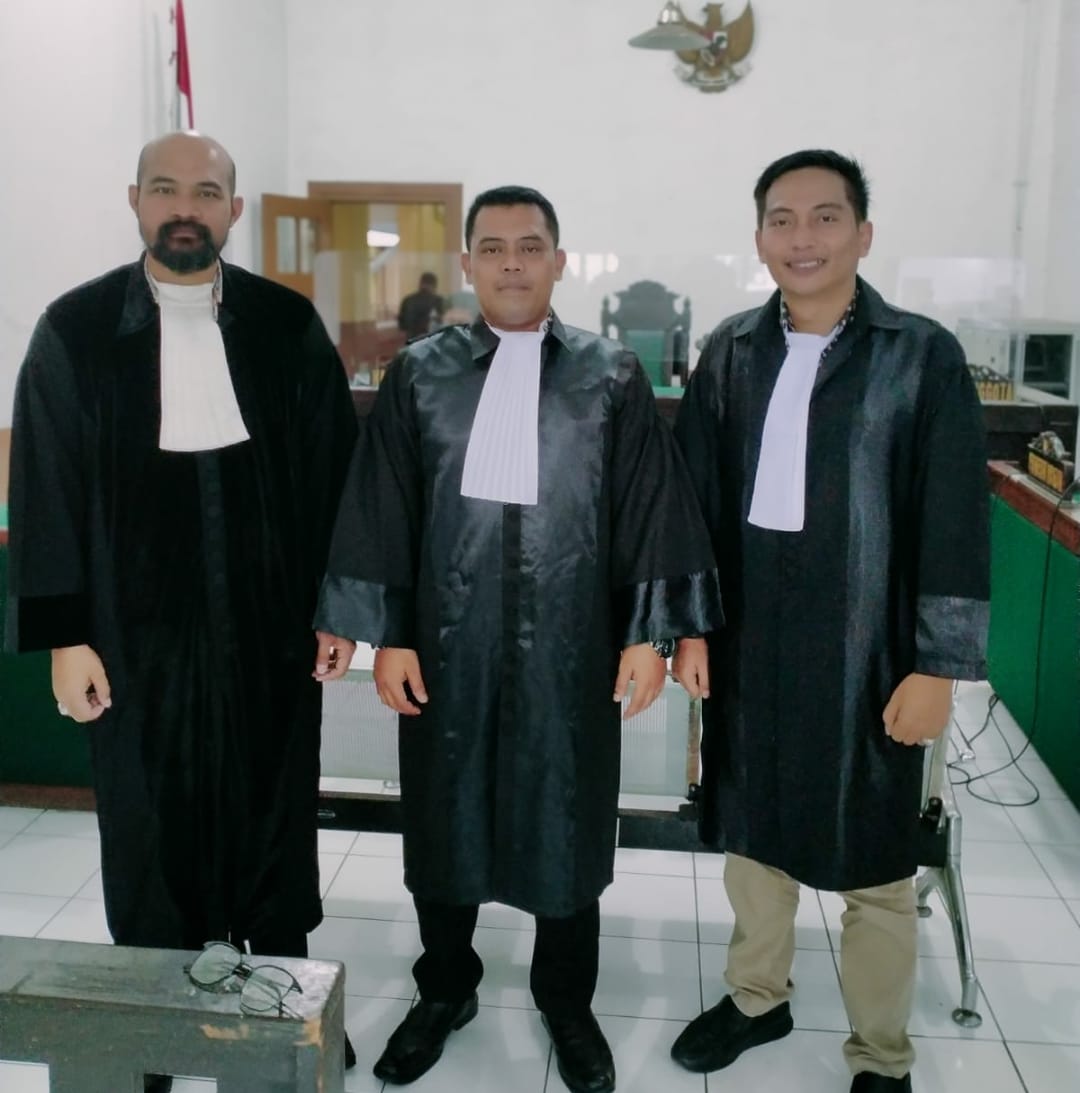 Tim Kuasa Hukum Terdakwa Hadiri Sidang Tindak Pidana Korupsi di Pengadilan Negeri Bandung Kelas 1A Khusus