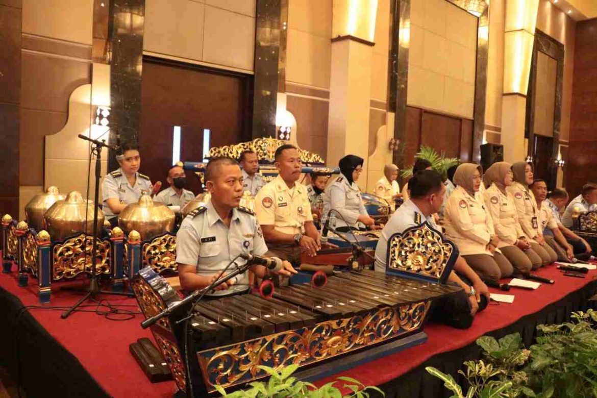 Karawitan AAU Iring Kebersamaan Kasau Dengan Purnawirawan TNI AU