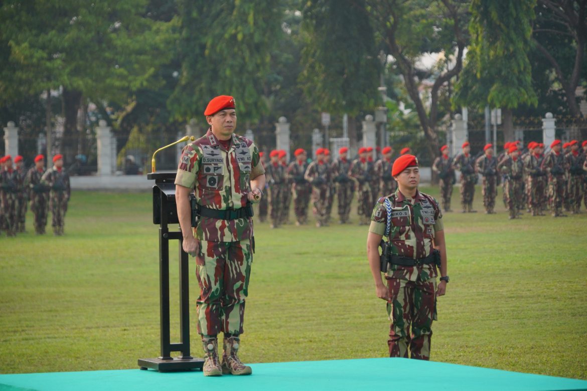 Semangat Pahlawan Untuk Masa Depan Bergema Dalam Upacara Hari Pahlawan ...